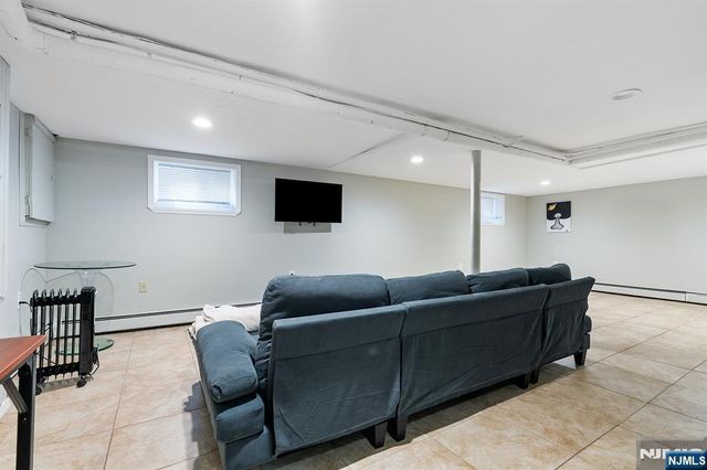 15 Victor Place, Irvington, NJ 07111