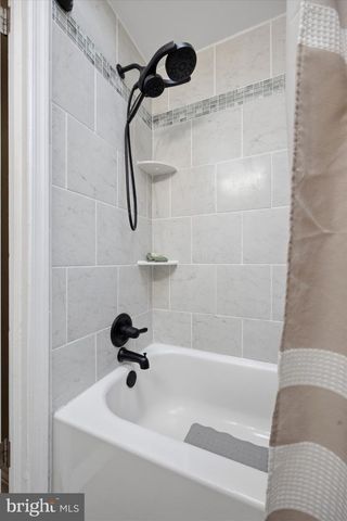 231 N BISHOP AVE, Clifton Heights, PA 19018
