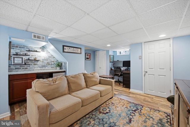 231 N BISHOP AVE, Clifton Heights, PA 19018