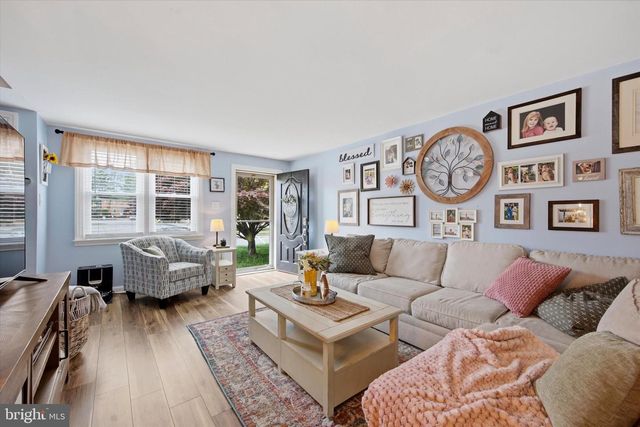 231 N BISHOP AVE, Clifton Heights, PA 19018