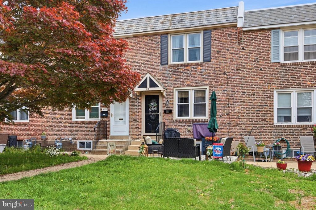 231 N BISHOP AVE, Clifton Heights, PA 19018