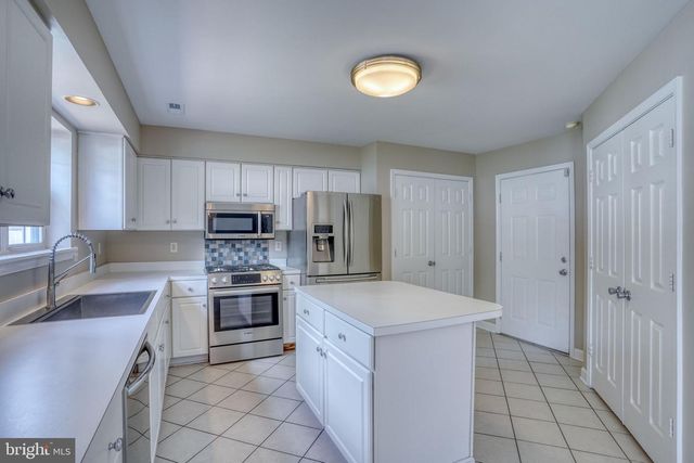 2 HEATHERFIELD WAY, Dover, DE 19904