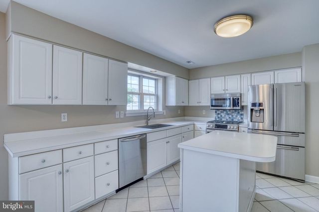2 HEATHERFIELD WAY, Dover, DE 19904