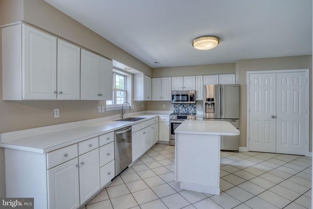 2 HEATHERFIELD WAY, Dover, DE 19904