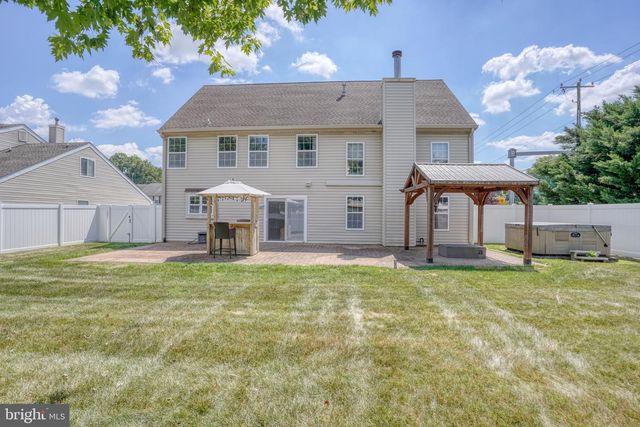 2 HEATHERFIELD WAY, Dover, DE 19904