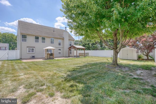2 HEATHERFIELD WAY, Dover, DE 19904