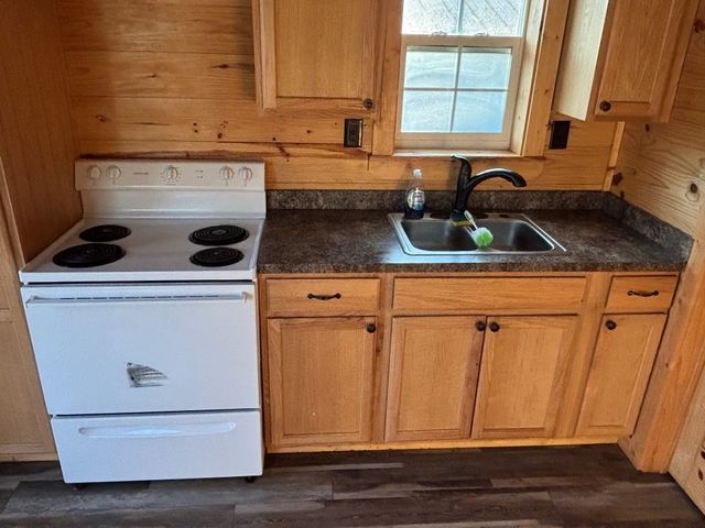 225 Fourth St, Ingram, TX 78025