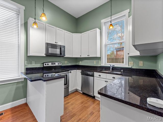 520 E C Street, Belleville, IL 62220