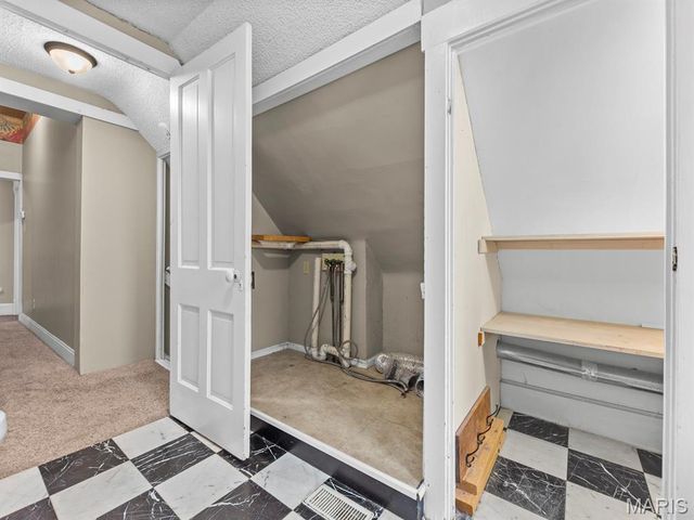 520 E C Street, Belleville, IL 62220