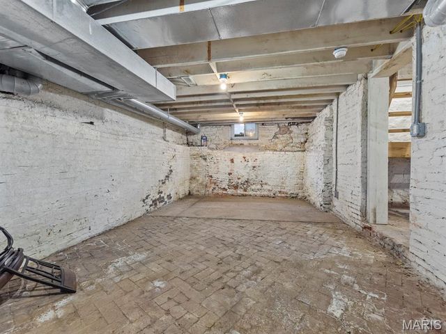 520 E C Street, Belleville, IL 62220