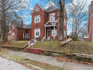 520 E C Street, Belleville, IL 62220