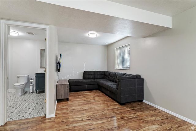 2266 N 2290 W, Clinton, UT 84015