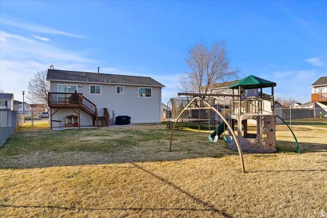 2266 N 2290 W, Clinton, UT 84015