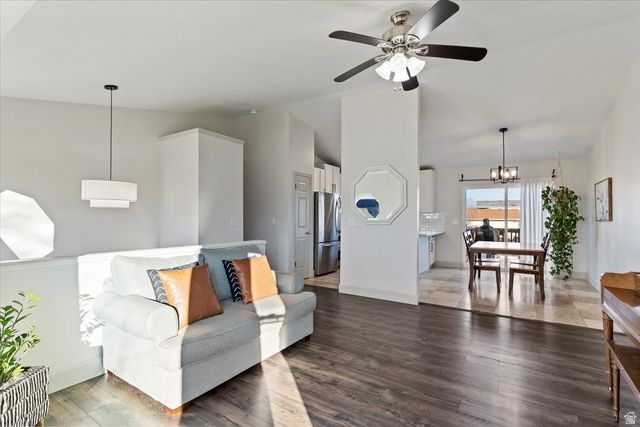 2266 N 2290 W, Clinton, UT 84015