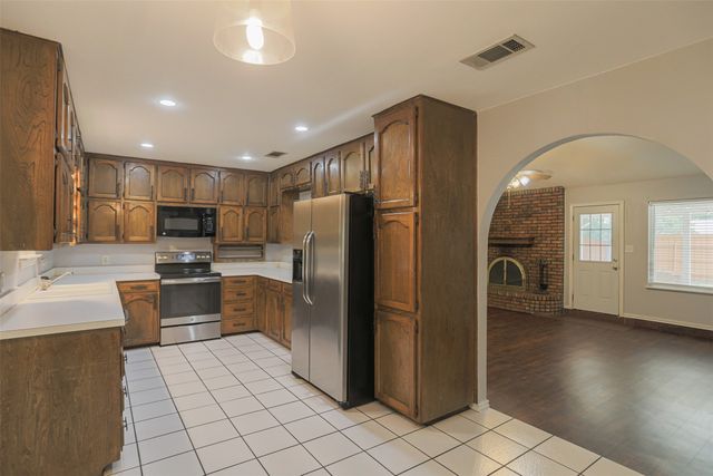 3817 Rustic Forest Trail, Arlington, TX 76016
