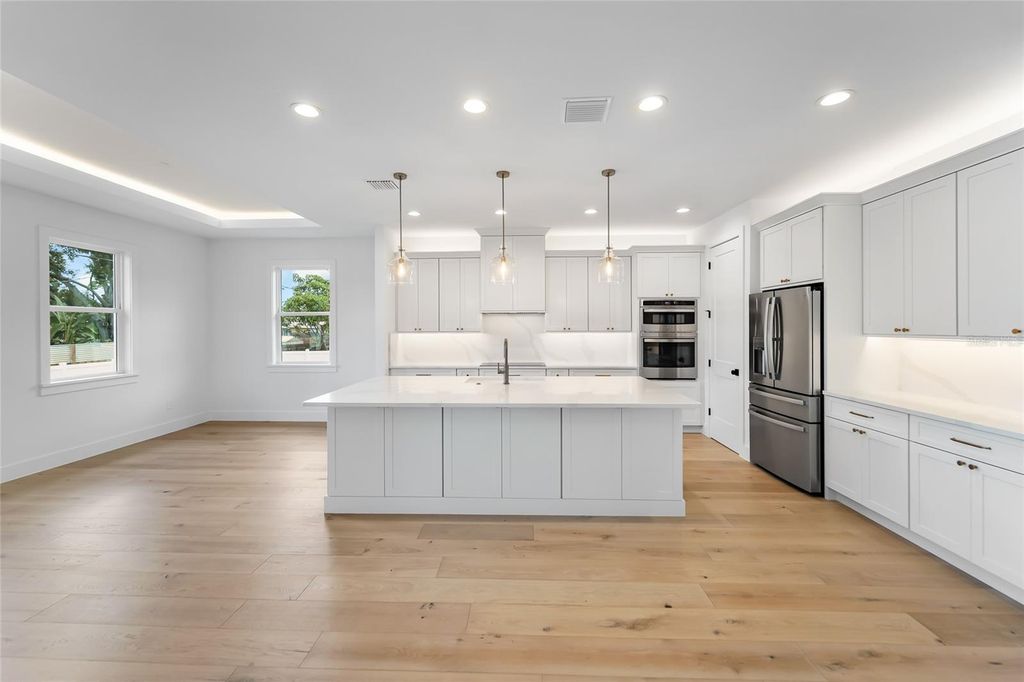 Image 15 of property listing at 4719 W WYOMING AVENUE, Tampa, FL 33616