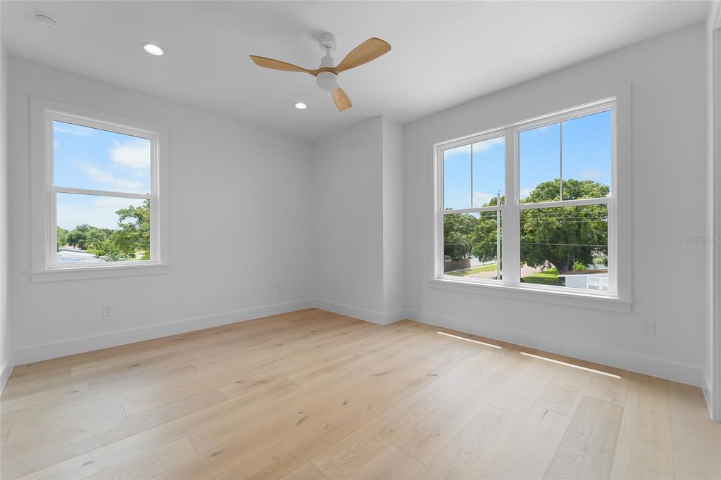 Image 34 of property listing at 4719 W WYOMING AVENUE, Tampa, FL 33616