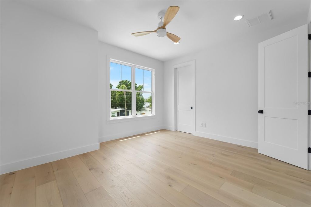 Image 35 of property listing at 4719 W WYOMING AVENUE, Tampa, FL 33616