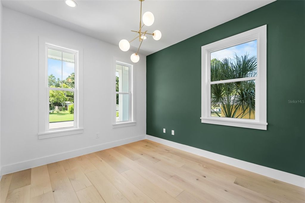 Image 5 of property listing at 4719 W WYOMING AVENUE, Tampa, FL 33616