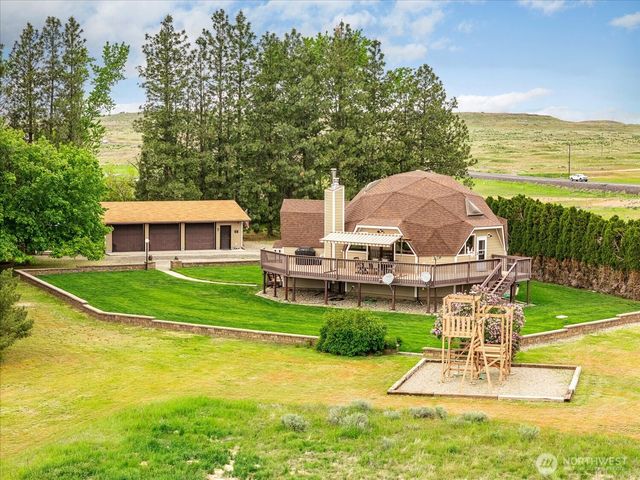 1470 State Route 174, Grand Coulee, WA 99133