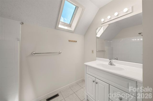 847 N Lakeside Drive, Hendersonville, NC 28739