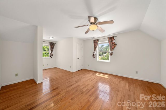 847 N Lakeside Drive, Hendersonville, NC 28739