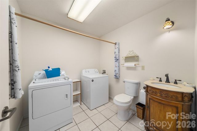 847 N Lakeside Drive, Hendersonville, NC 28739