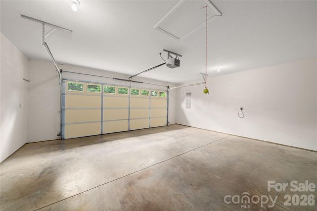 847 N Lakeside Drive, Hendersonville, NC 28739