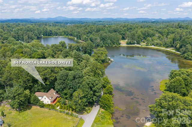847 N Lakeside Drive, Hendersonville, NC 28739