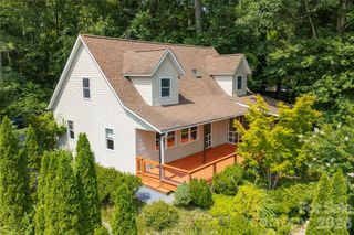 847 N Lakeside Drive, Hendersonville, NC 28739