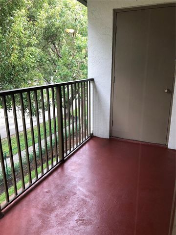 620 S Park Road 332, Hollywood, FL 33021