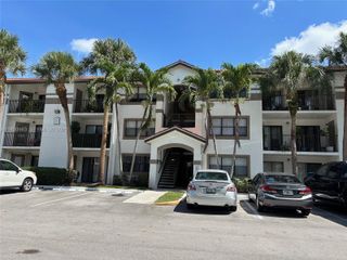 620 S Park Road 332, Hollywood, FL 33021