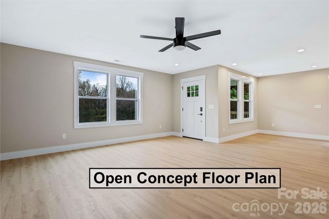 12 Knox Road, Black Mountain, NC 28711