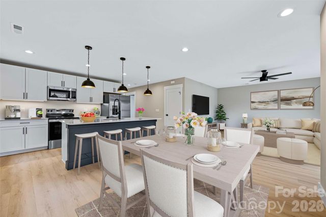 12 Knox Road, Black Mountain, NC 28711