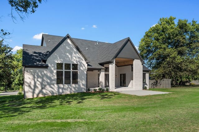 712 Wilson Pike, Brentwood, TN 37027