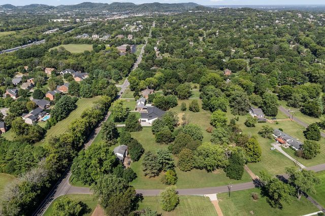 712 Wilson Pike, Brentwood, TN 37027