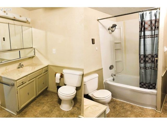 2678 DRIFT CREEK Rd Ne, Silverton, OR 97381