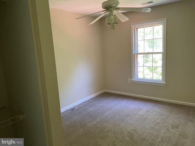 10278 COLONY PARK DR, Fairfax, VA 22032