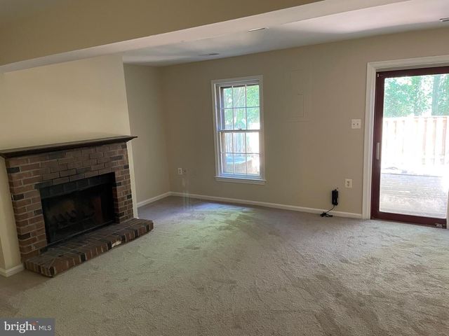 10278 COLONY PARK DR, Fairfax, VA 22032