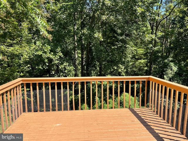 10278 COLONY PARK DR, Fairfax, VA 22032