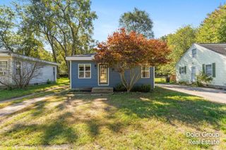 58 Scotts Drive, Holland Twp, MI 49424