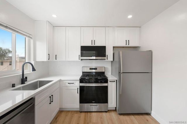 230 Elm Ave, Imperial Beach, CA 91932