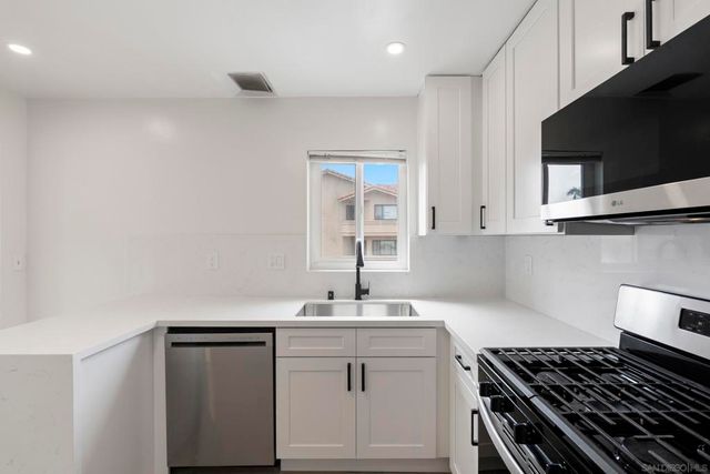 230 Elm Ave, Imperial Beach, CA 91932