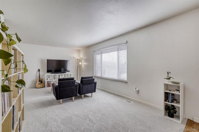 10135 W Iowa Avenue, Lakewood, CO 80232