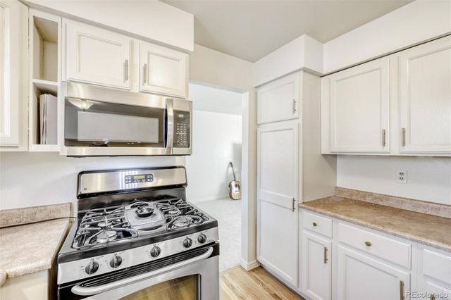 10135 W Iowa Avenue, Lakewood, CO 80232