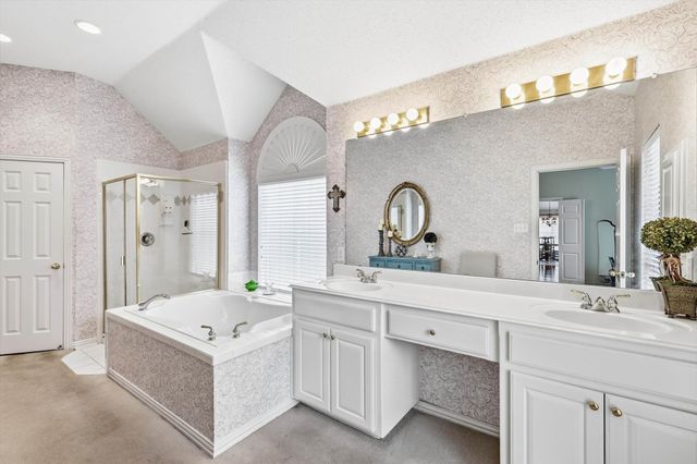 8440 Parkdale Drive, North Richland Hills, TX 76182