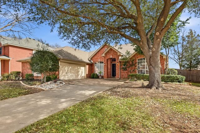 8440 Parkdale Drive, North Richland Hills, TX 76182