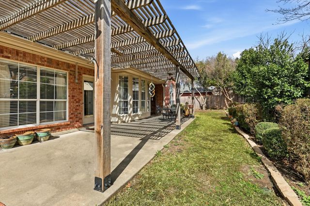 8440 Parkdale Drive, North Richland Hills, TX 76182