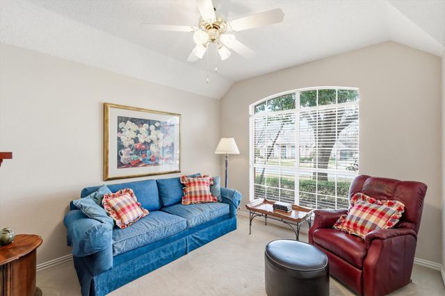 8440 Parkdale Drive, North Richland Hills, TX 76182