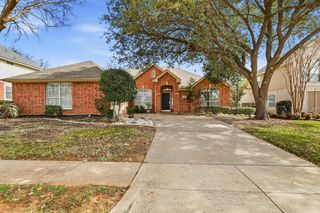 8440 Parkdale Drive, North Richland Hills, TX 76182